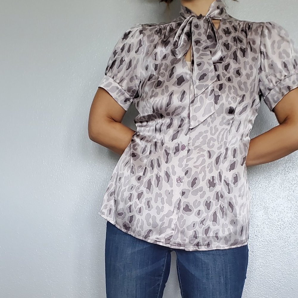 International Concepts 100% Silk Blouse in Silver Animal Print Women's Size 6